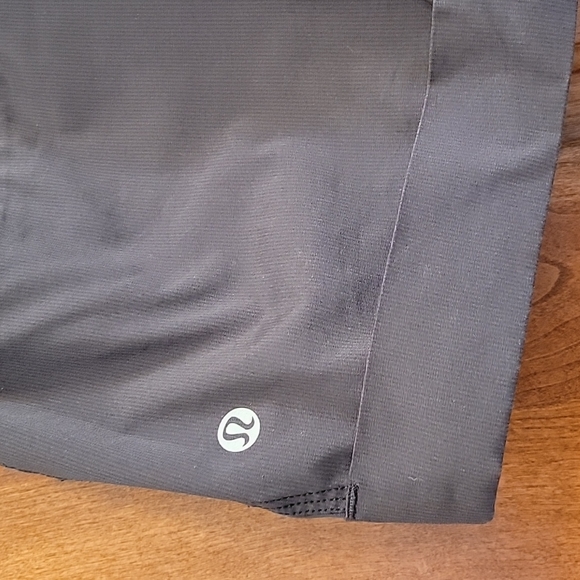 Lululemon shorts - Picture 3 of 4